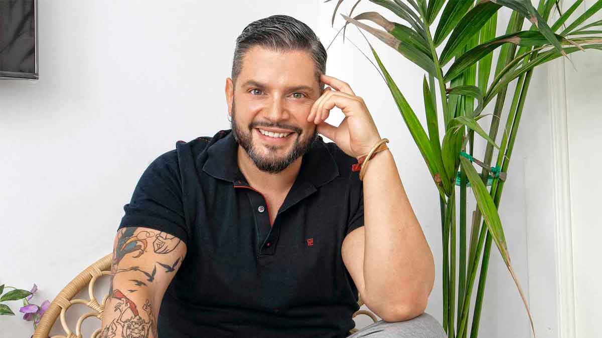 convierte en un profesional del makeup con el curso maquillaje gratuito alberto dugarte