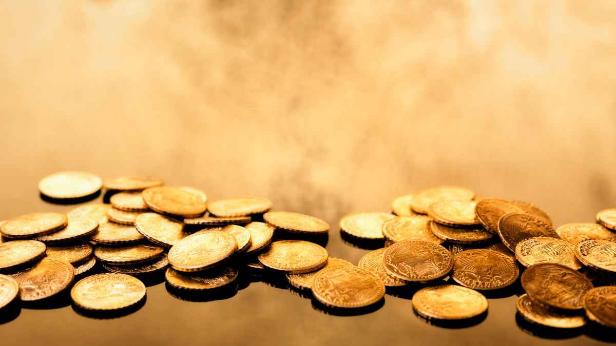 Casi 600 monedas de oro descubiertas por dos excursionistas en un sendero de las montañas de Krkonoše