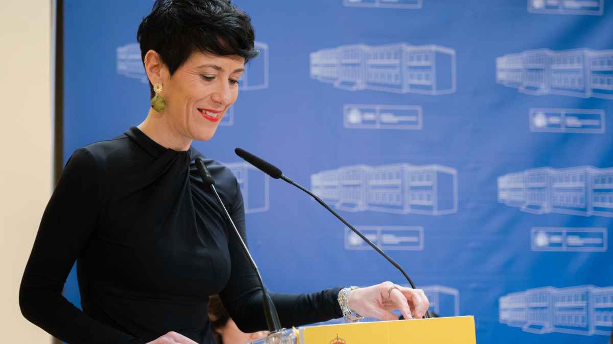 Elma Saiz, Ministra de Inclusión, Seguridad Social y Migraciones explica la jubilación a los 52 años con 15 años cotizados