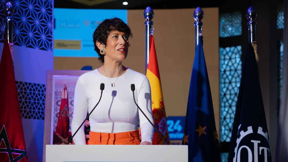 La ministra de la Seguridad Social, Elma Saiz, explica el recorte del 21 % en la pensión por jubilación anticipada a los 63 años