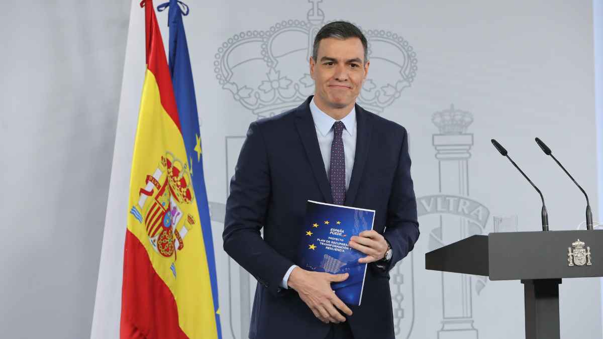 Pedro Sánchez, presidente del Gobierno, presenta la reforma de pensiones que eleva la edad de jubilación a 66 años y 10 meses en 2026