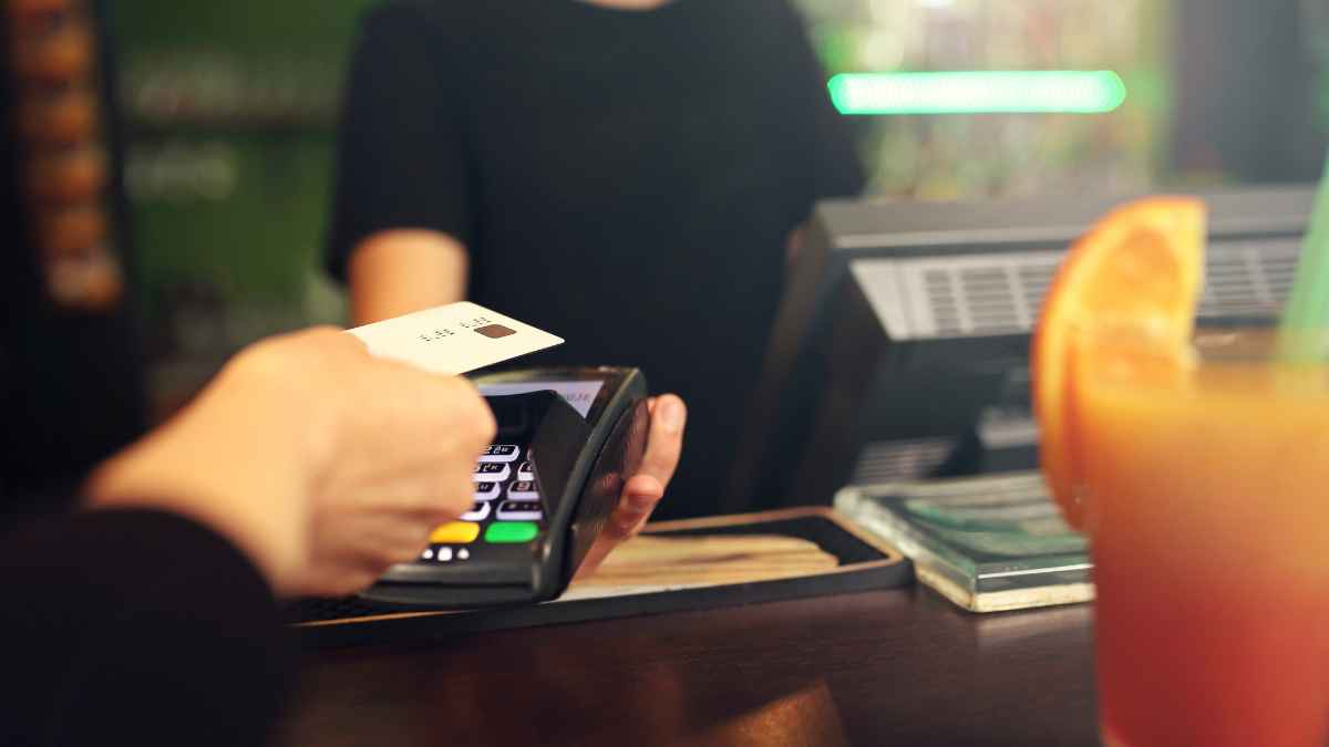 Pago con tarjeta en supermercado aviso banco de españa