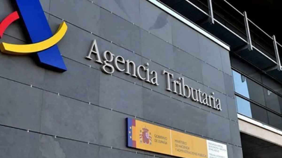 Fachada de la Agencia Tributaria, responsable de devolver el IRPF a familiares de pensionistas fallecidos