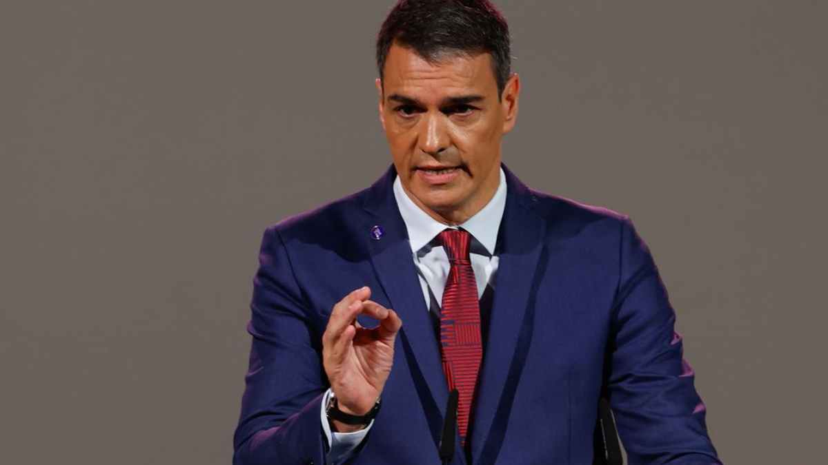 Instalación de aire acondicionado eficiente gracias a la ayuda de 300 euros del Gobierno 2025