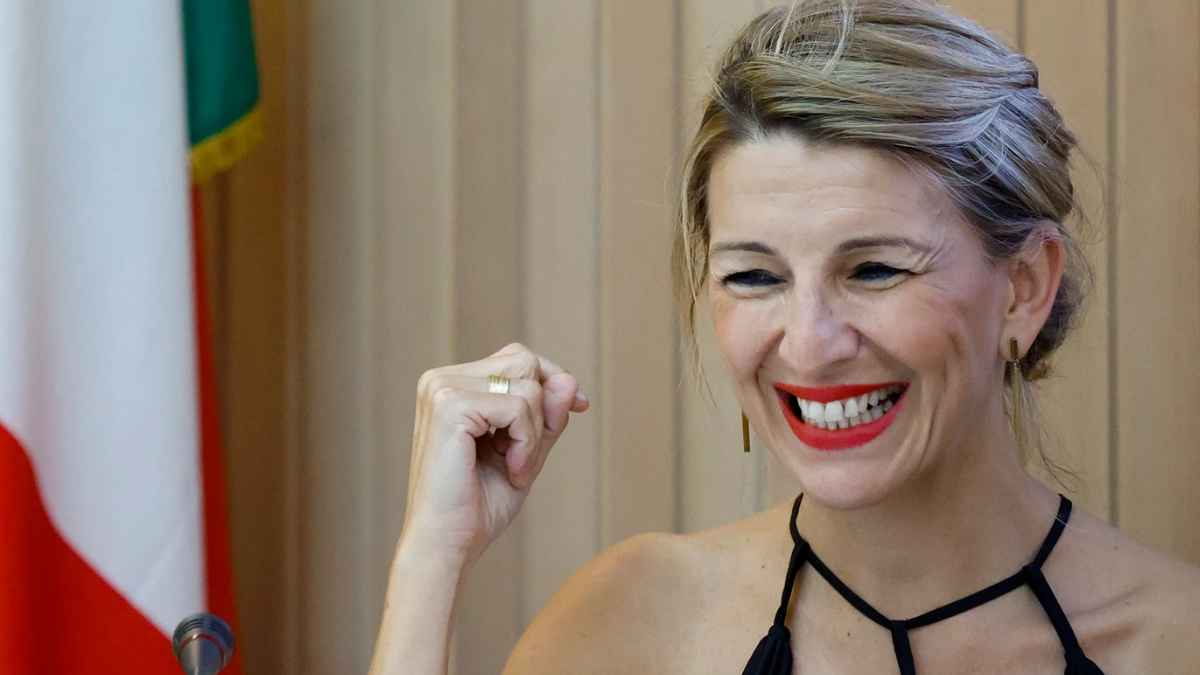 Ministra de Trabajo, Yolanda Díaz, celebra a norma del SEPE que descuenta paro por baja médica tras despido