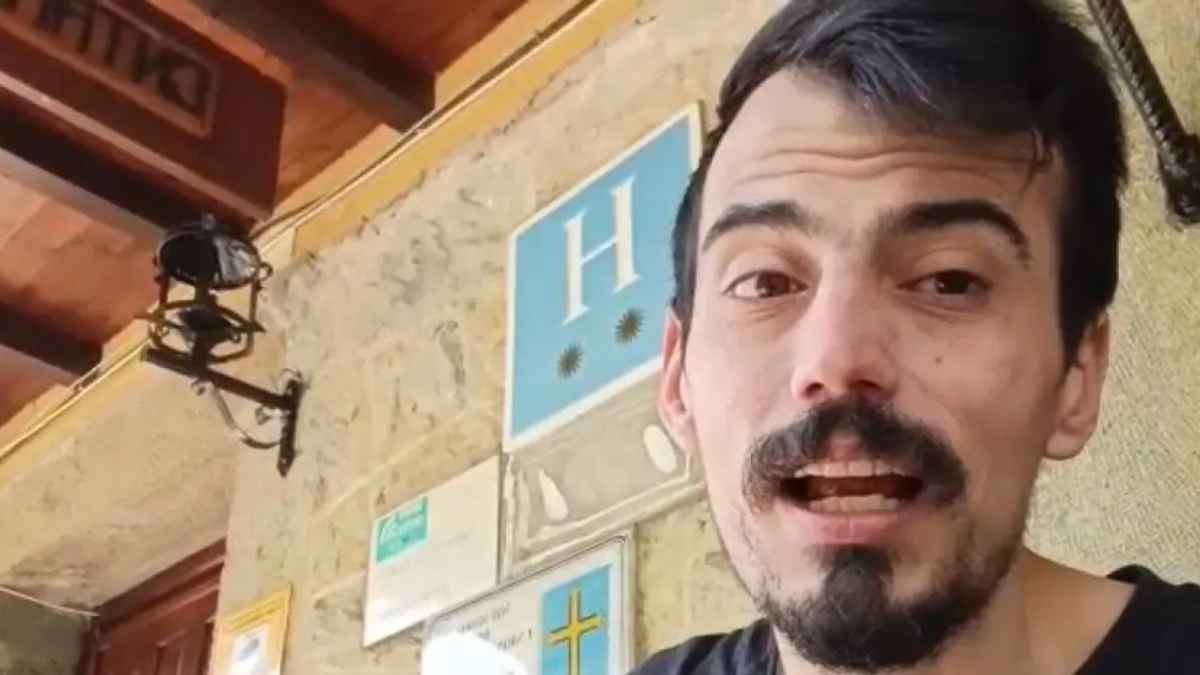 Salva, el joven que vivía en el aeropuerto Barajas explica por qué dejó un trabajo físico en un hotel de Asturias