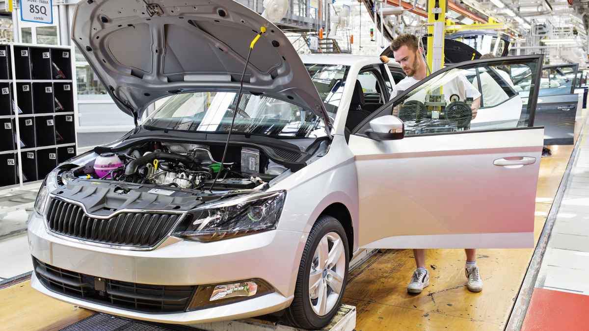 Skoda Fabia Go con motor sencillo y duradero en la fábrica