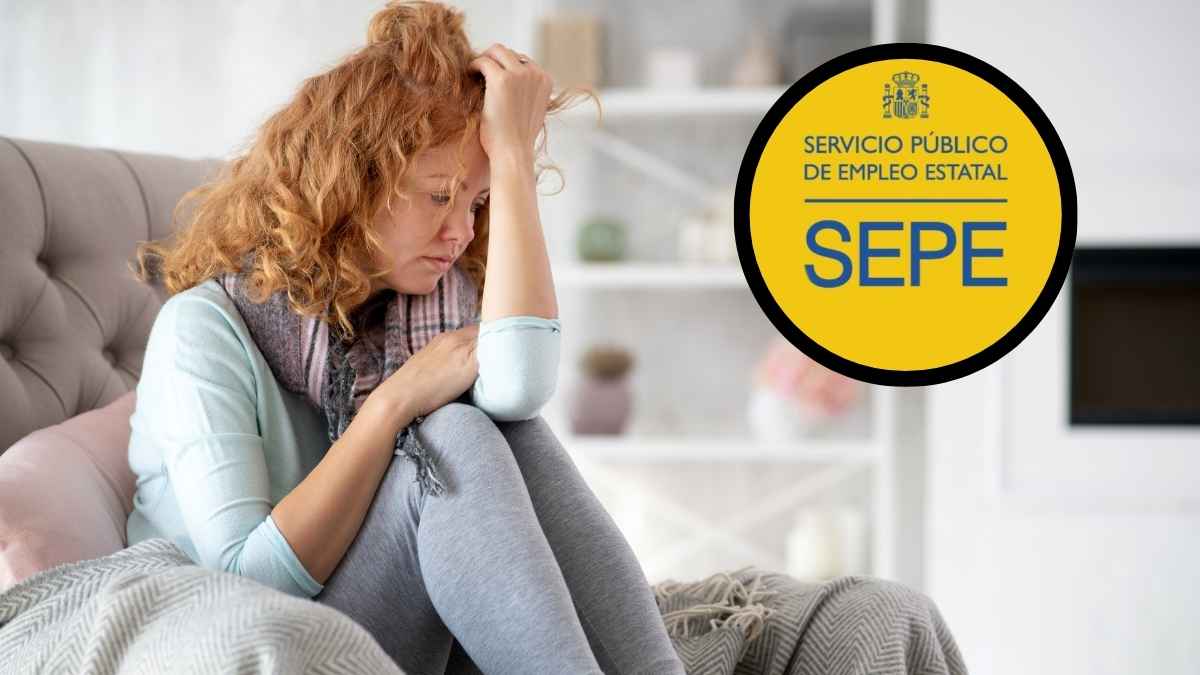 Mujer preocupada en casa por baja médica tras despido y logo del SEPE
