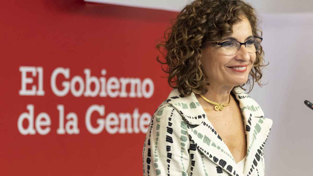 María Jesús Montero anuncia la devolución automática de hasta 4.000 € a mutualistas de los años 60 y 70
