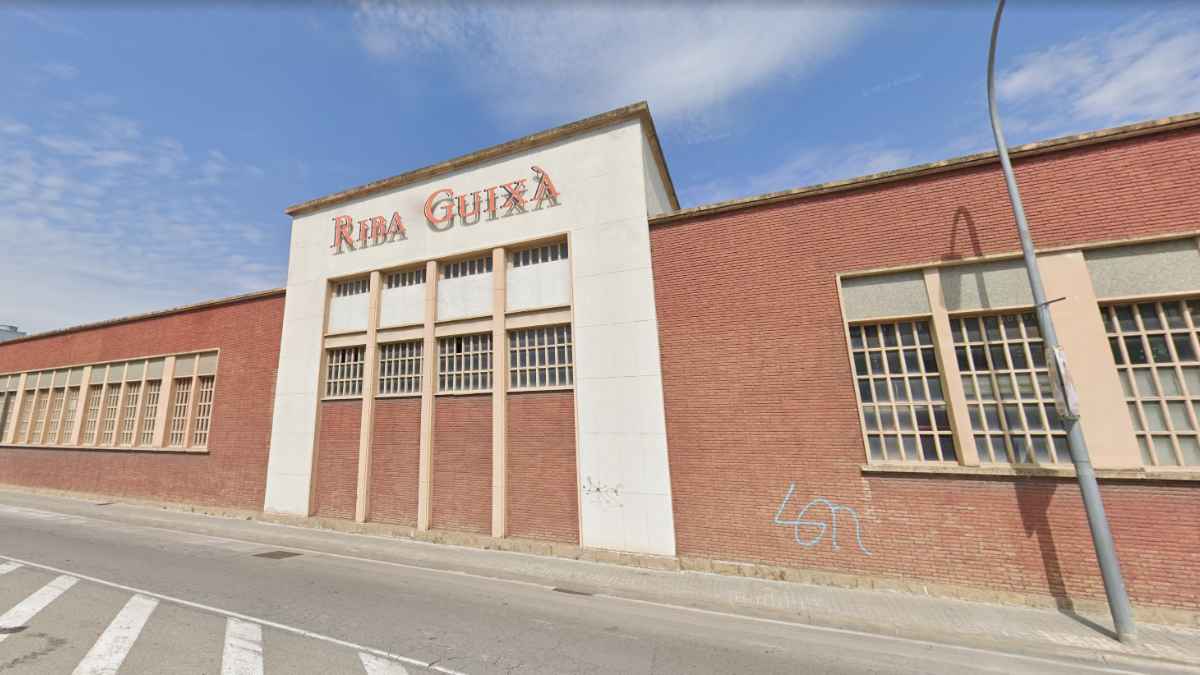 Oferta de empleo en Montornès del Vallès como operario de fábrica de curtido en Riba Guixà