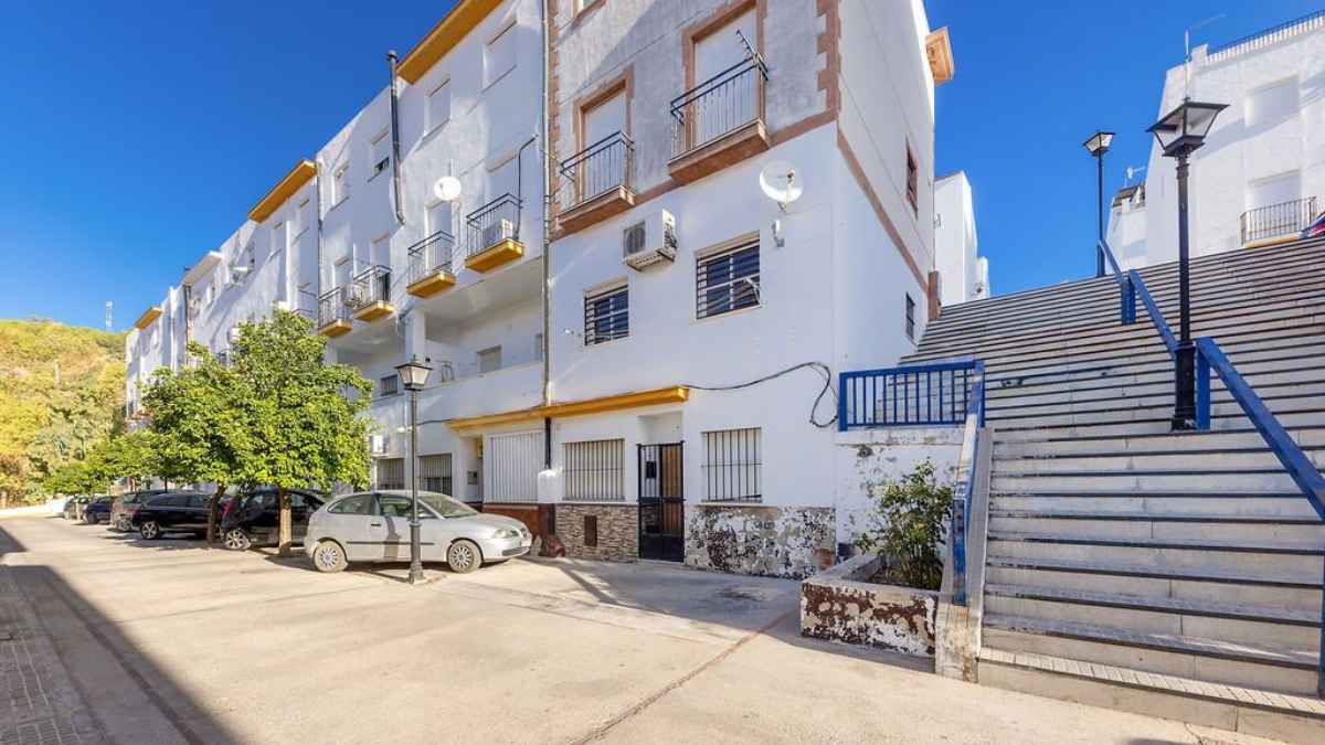 Casa en venta de 95 m2 con 3 habitaciones y 2 baños por 72.100 euros en Andalucía cerca de la playa