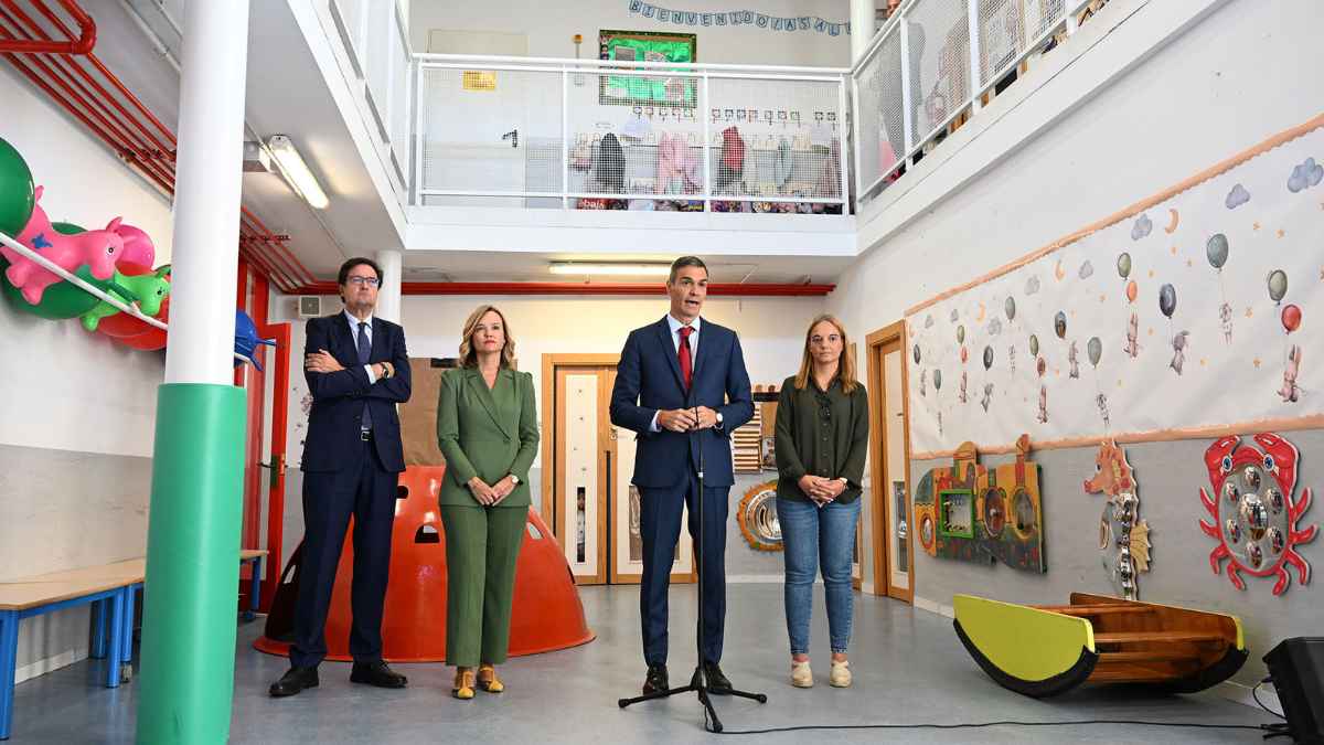 Pedro Sánchez anuncia ley para reducir horas lectivas en Primaria y Secundaria