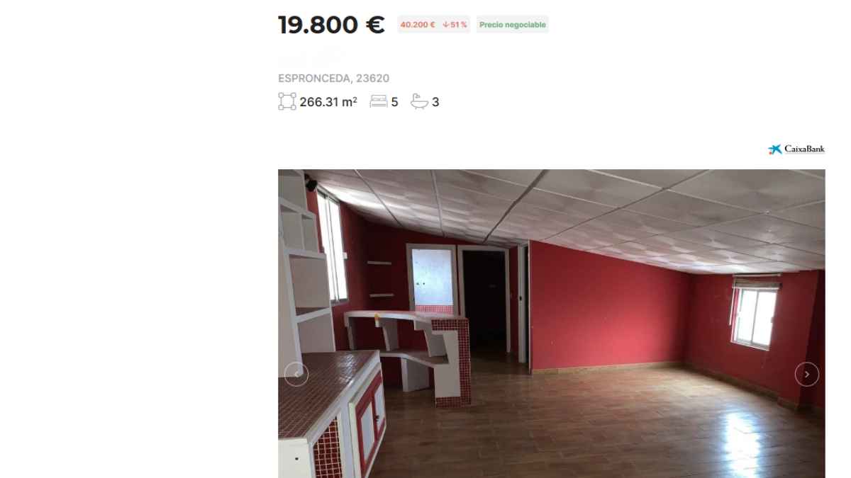 Chalet de CaixaBank en venta en Mengíbar con 266 metros cuadrados y cinco dormitorios por menos de 20.000 euros