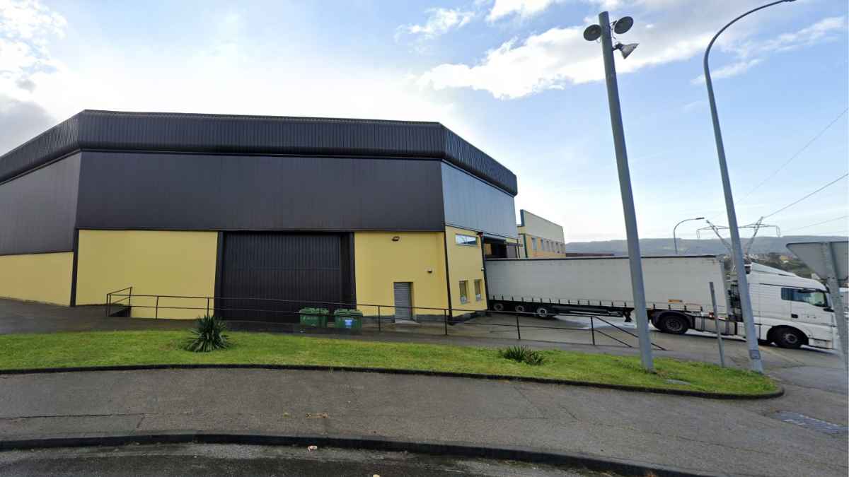 Almacén de Distribuciones Maroño e Hijos en Carral donde se ofrece empleo de personal de logística con incentivos del 40%