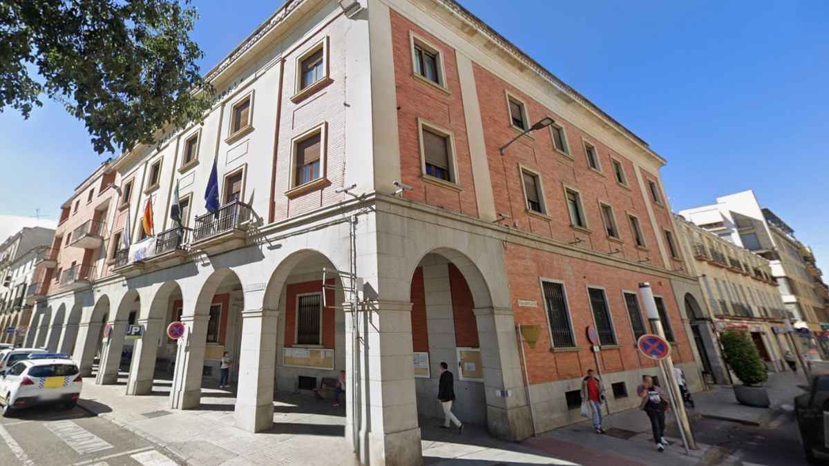 Ayuntamiento de Don Benito en Badajoz donde se crearán 74 empleos de rehabilitación municipal financiados por el SEPE