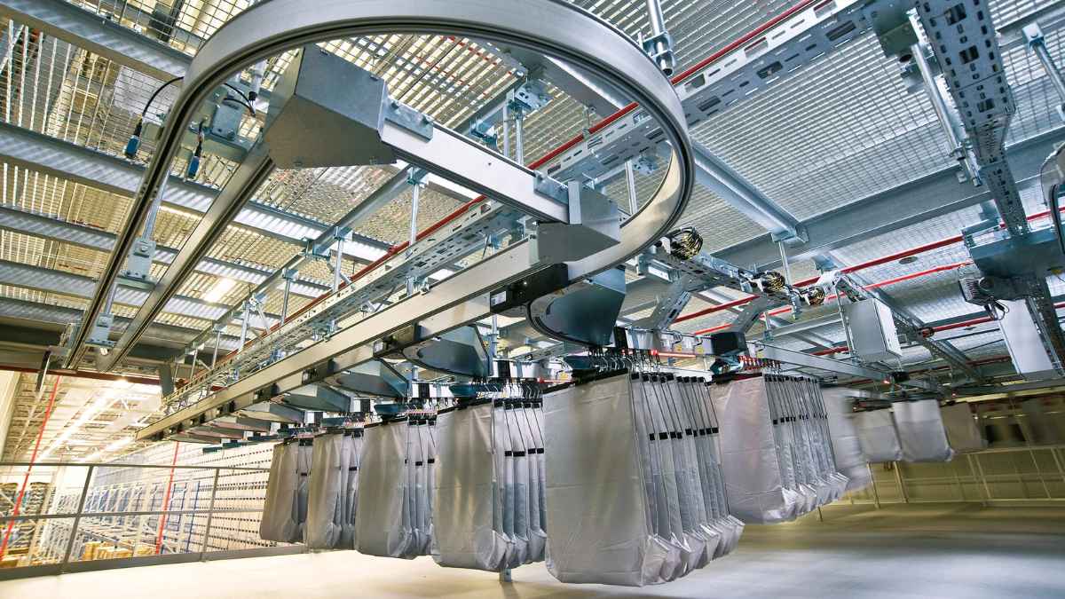 Empleo manipulador textil en Alcalá de Henares para doblar y empaquetar prendas en empresa logística