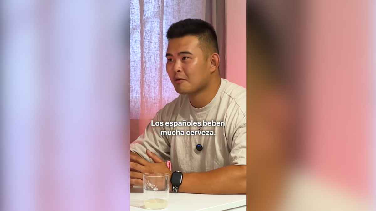 Empresario chino en España hablando sobre negocios y españoles