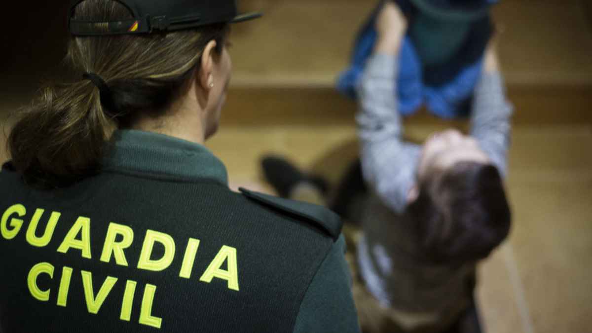 Guardia Civil de Huelva obtiene sentencia que le permite reducir su jornada laboral al 1 por ciento para cuidar a su hijo