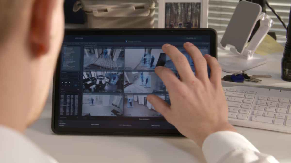 Cámaras de videovigilancia en empresa usadas para grabar conversaciones de trabajadores