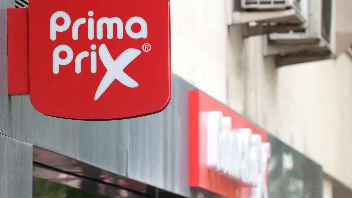 Cartel del supermercado Primaprix que amplía su plantilla de cajeros en España