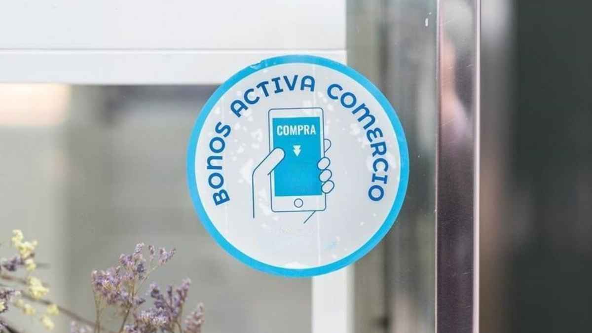 Bonos Activa Comercio Galicia 2025 con descuentos de hasta 30 euros por persona en Navidad