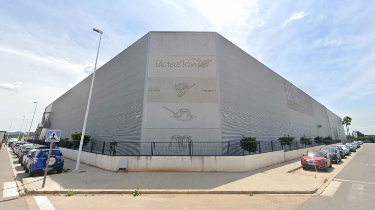 Fábrica de Postres Lácteos Romar en Catadau (Valencia) donde se ofrece empleo para operarios de planta.