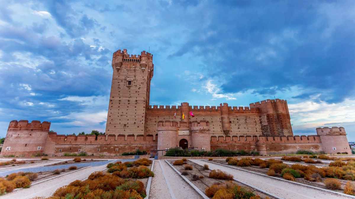 Castillo histórico del municipio que busca nuevos vecinos cerca de Valladolid
