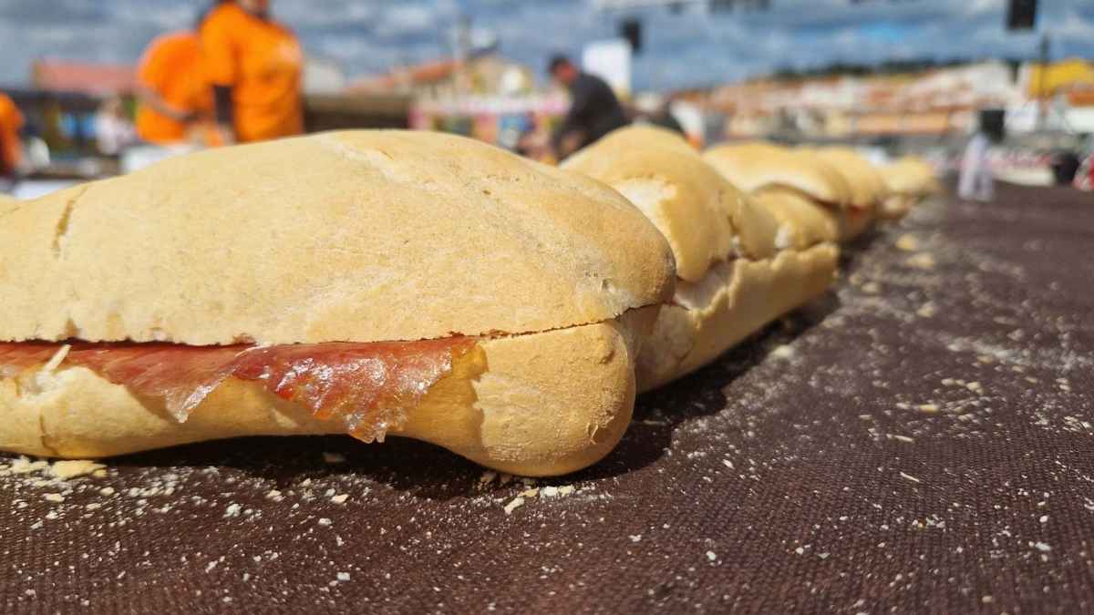 Bocadillo de desayuno relacionado con la sentencia sobre tiempo de trabajo en CaixaBank