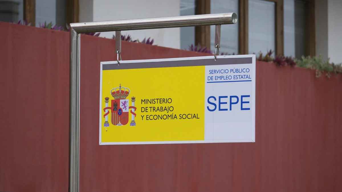 Cartel del SEPE del Ministerio de Trabajo sobre el subsidio por desempleo en 2026