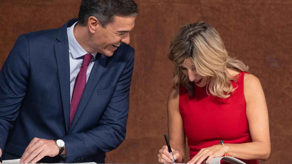 Gobierno firma el acuerdo para la subida salarial de los funcionarios en 2026