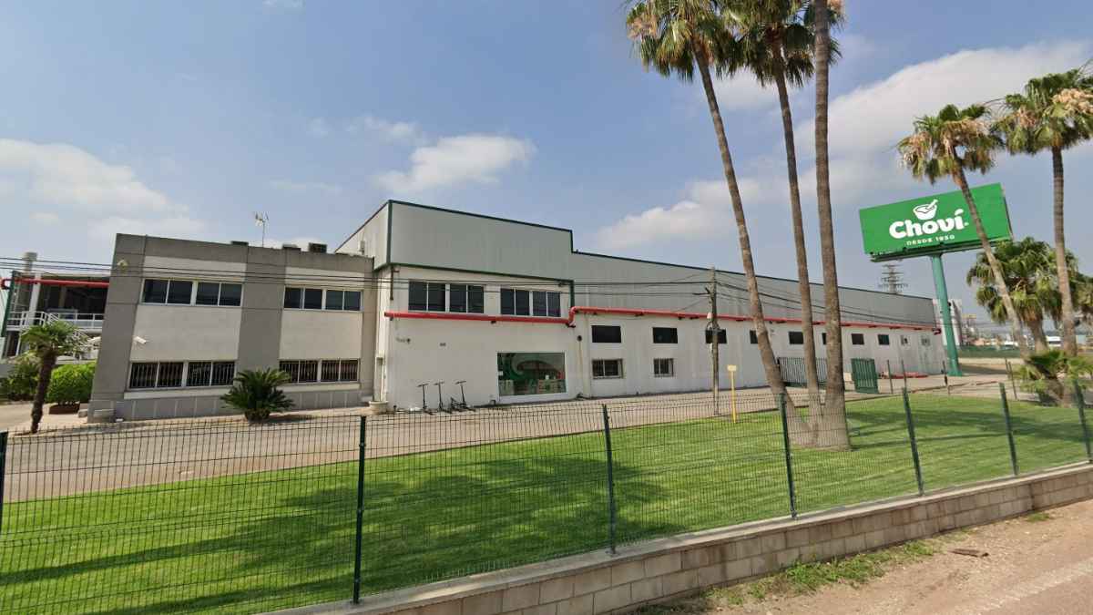 Planta de CHOVÍ en Benifaió donde la empresa abre vacantes en producción, almacén y limpieza