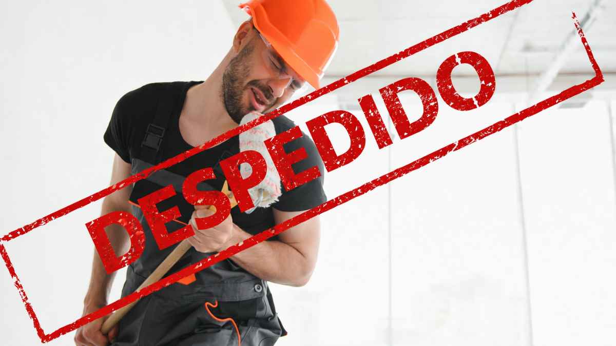 Trabajador despedido por cantar durante su jornada laboral, con sello de despido improcedente