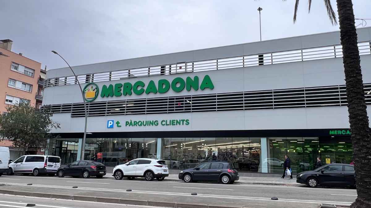 Fachada de un supermercado Mercadona implicado en un juicio laboral por despido improcedente