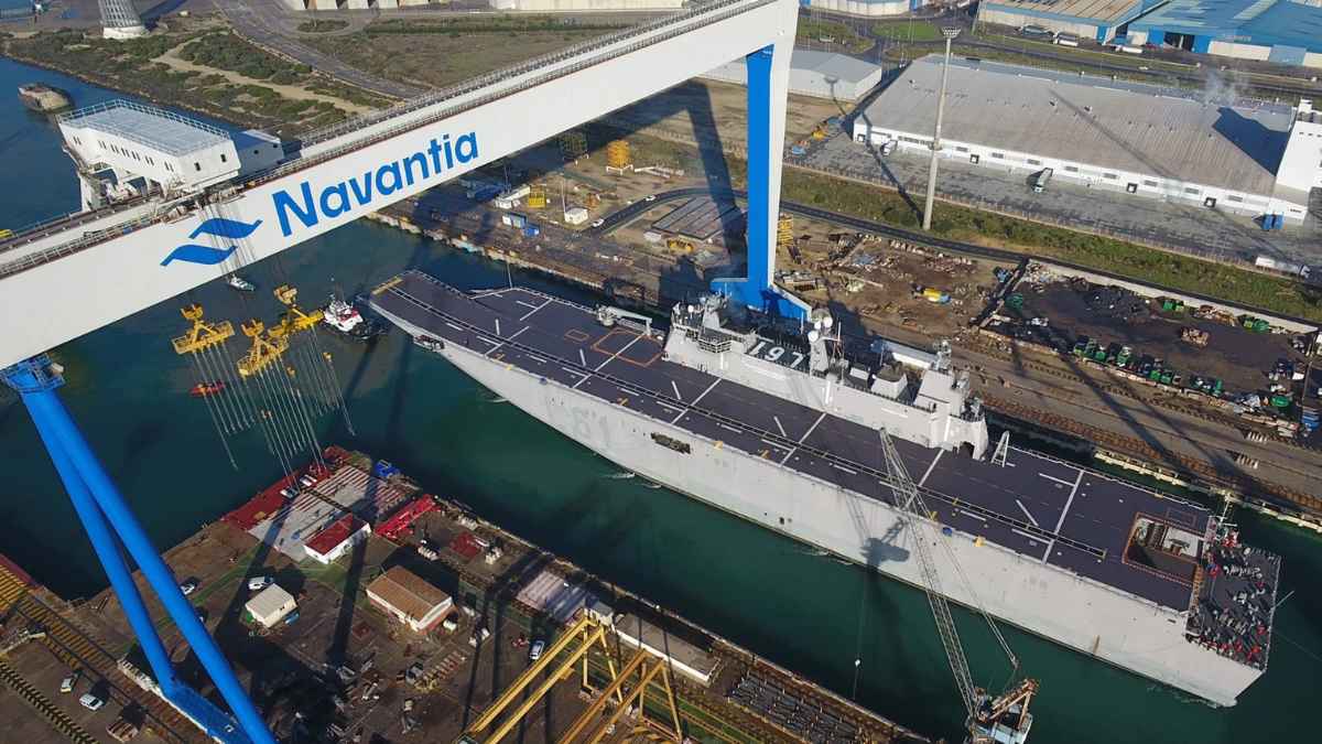 Astillero de Navantia en la Bahía de Cádiz donde se crean 72 nuevos puestos de trabajo