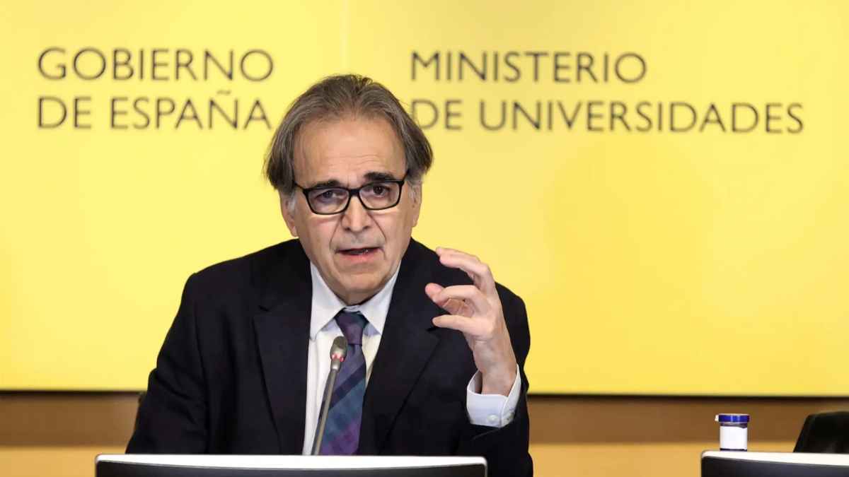 Responsable del Ministerio de Universidades durante la presentación de un informe sobre qué estudiar para tener trabajo en 2026