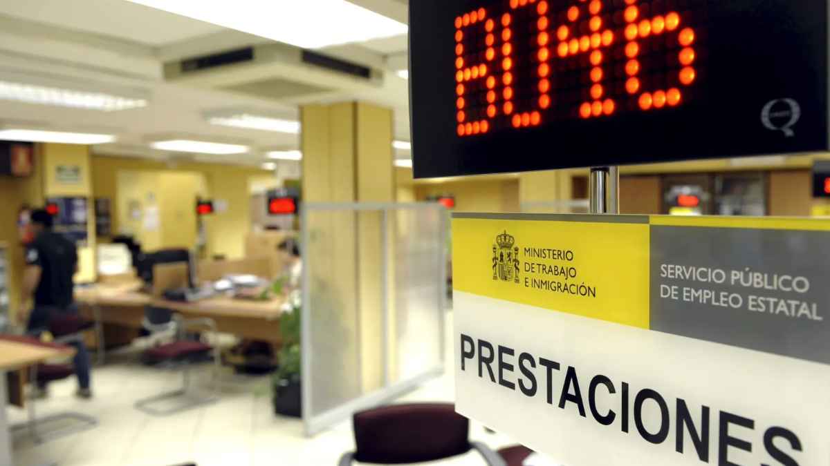 Oficina del SEPE con el área de prestaciones por desempleo y atención a solicitudes del paro en 2026