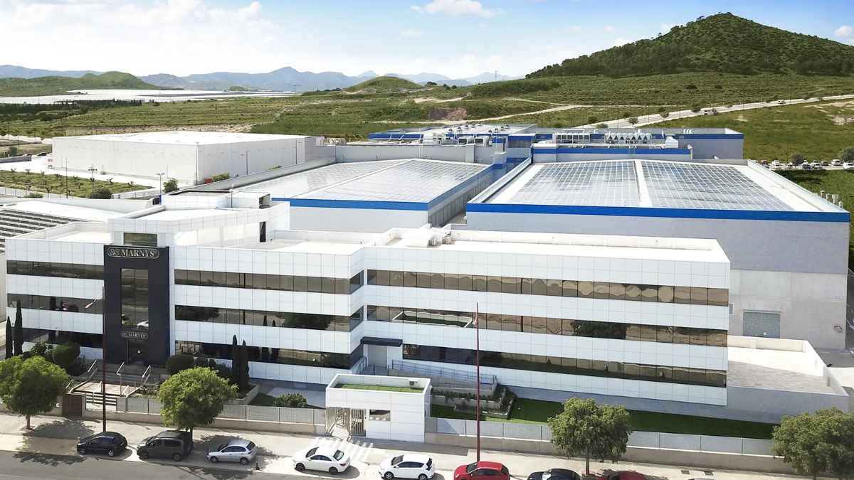 Instalaciones de Marnys en Cartagena, empresa que lanza 13 ofertas de empleo con contrato indefinido