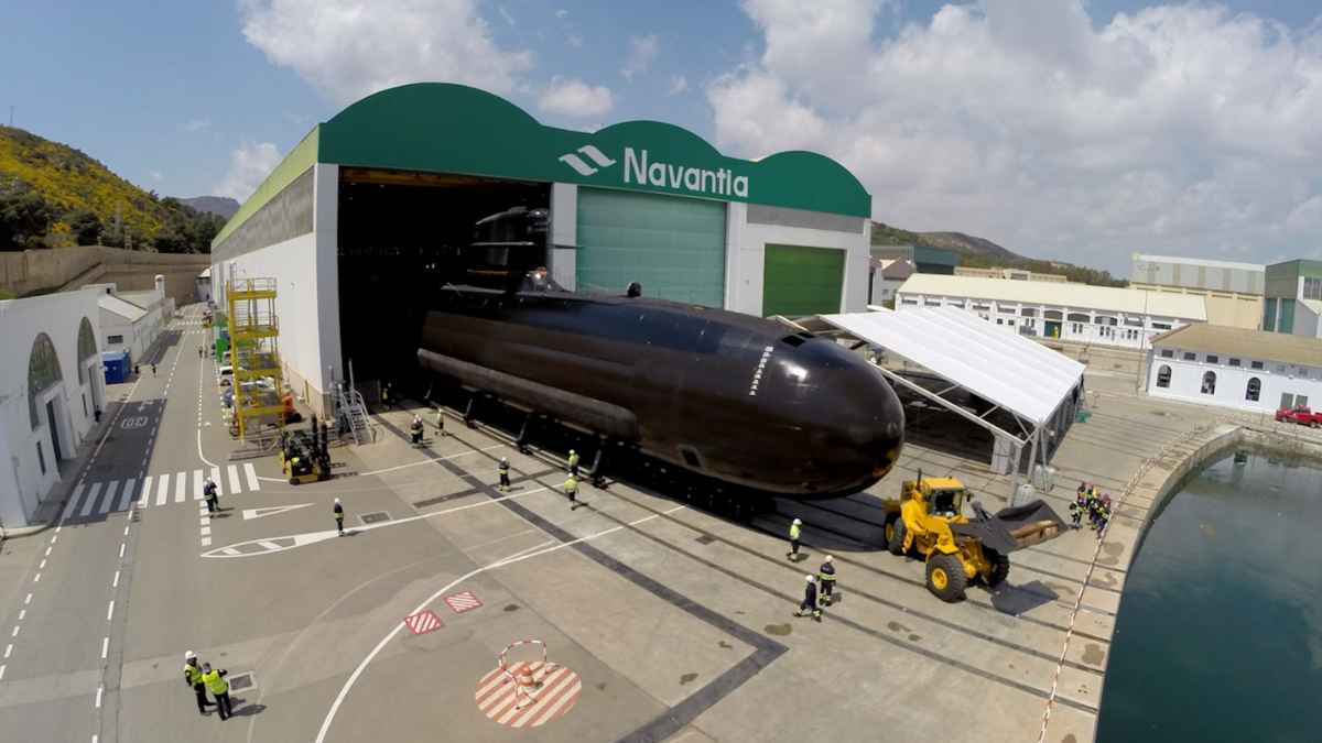 Submarino en las instalaciones de Navantia en Cartagena durante trabajos en el astillero