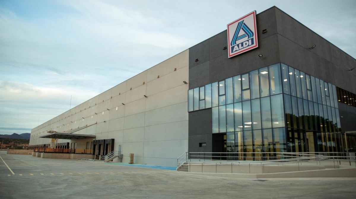 Centro logístico de ALDI en Parc Sagunt donde se ofertan 442 puestos de trabajo en la Comunitat Valenciana
