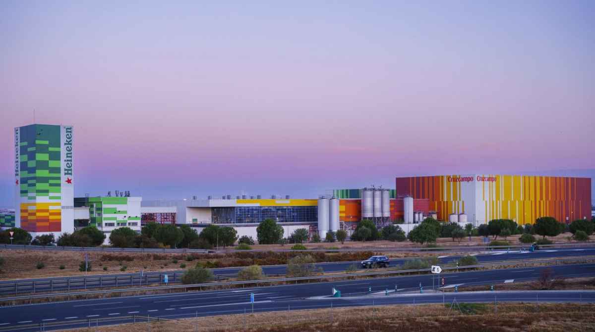 Fábrica de Cruzcampo en Sevilla del grupo Heineken que queda fuera del recorte de 6.000 empleos