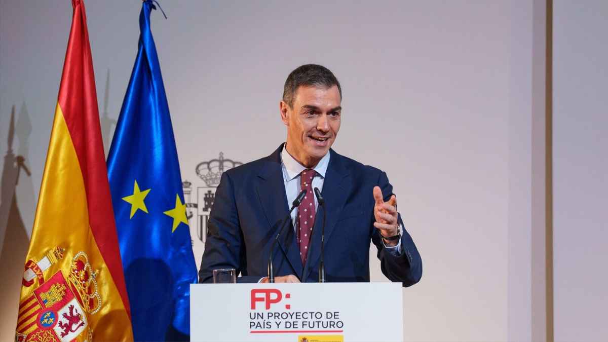 Pedro Sánchez anuncia un decreto para limitar la apertura de centros privados de FP