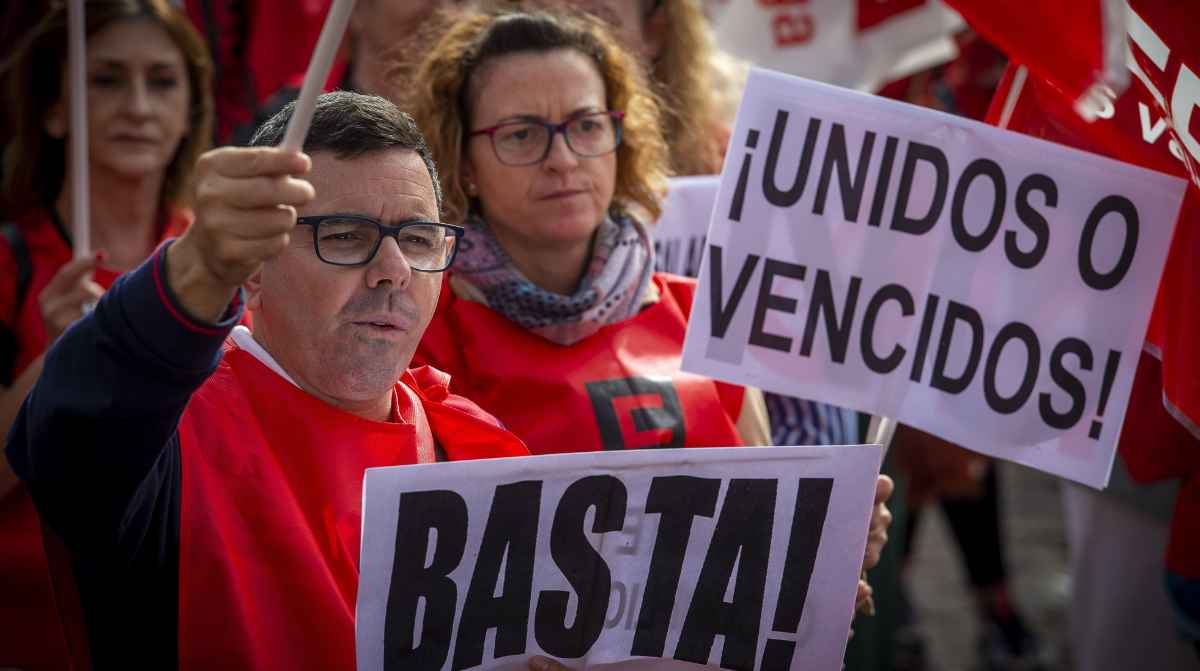 Sindicatos protestan por los recortes en la jubilación anticipada con pensión máxima ante la Seguridad Social