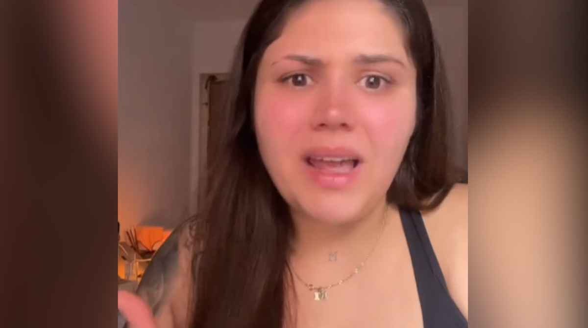 Encargada de hostelería durante el vídeo en el que critica a jóvenes que piden 1.800 euros