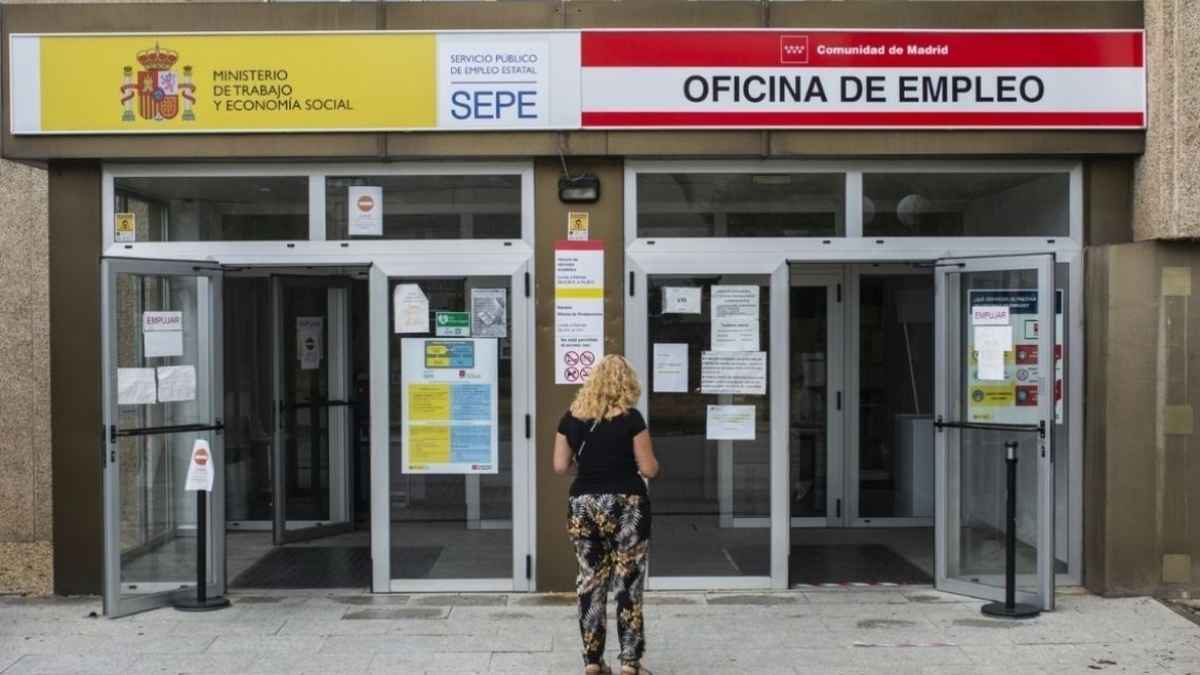 Oficina del SEPE tras la sentencia que obliga a pagar 8.937 euros por el subsidio de mayores de 52 años