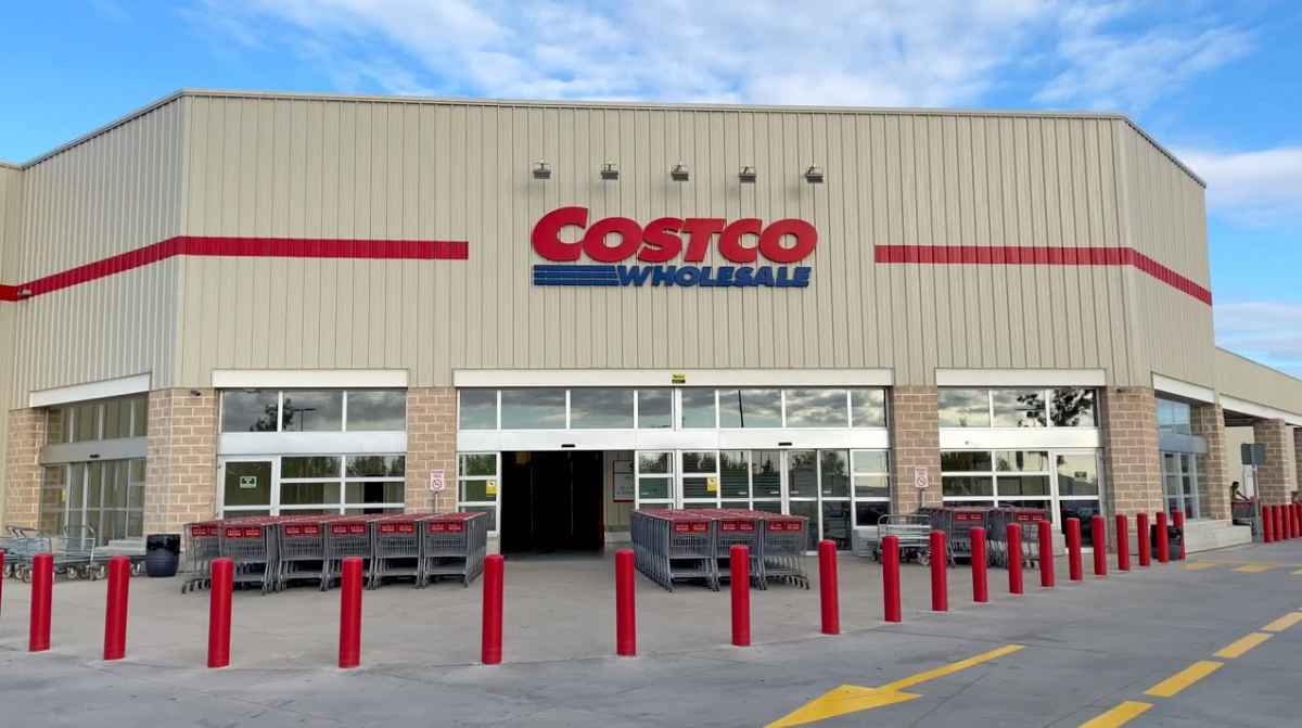 Fachada de un supermercado Costco tras la sentencia por despido improcedente de un trabajador