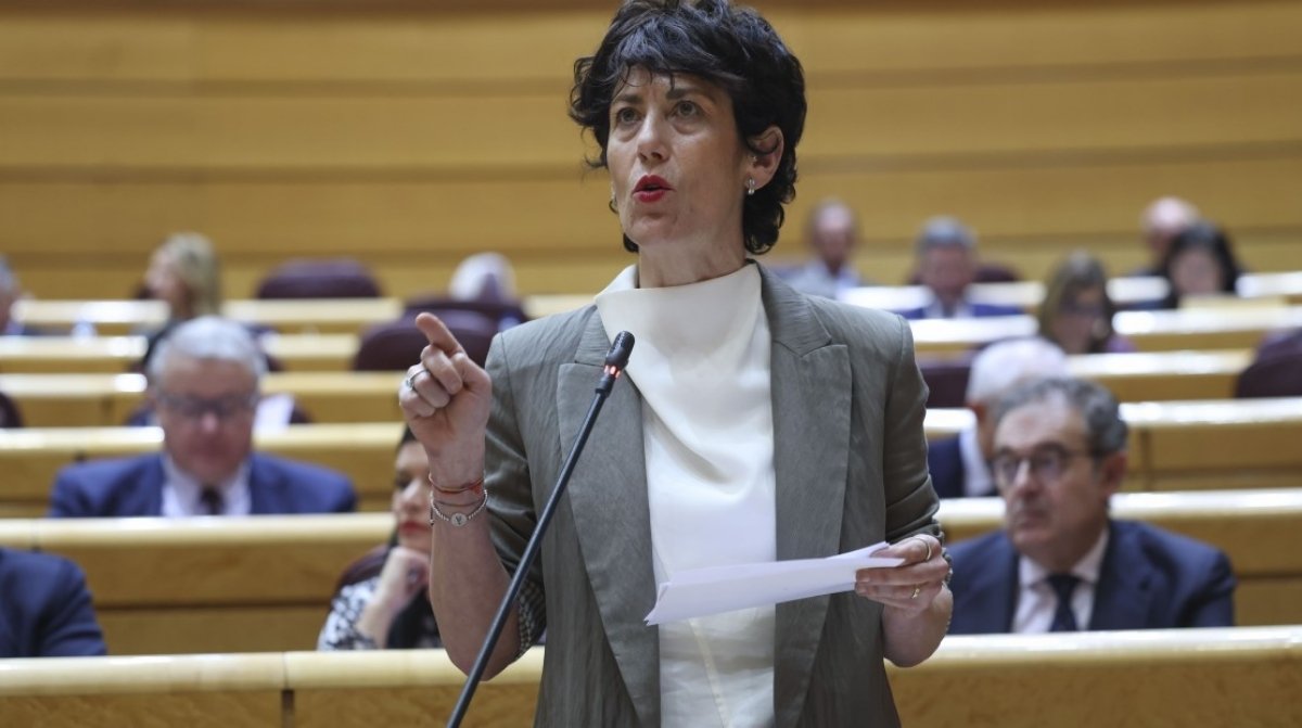 Ministra interviene en el Senado durante un debate sobre pensiones y requisitos de jubilación de la Seguridad Social