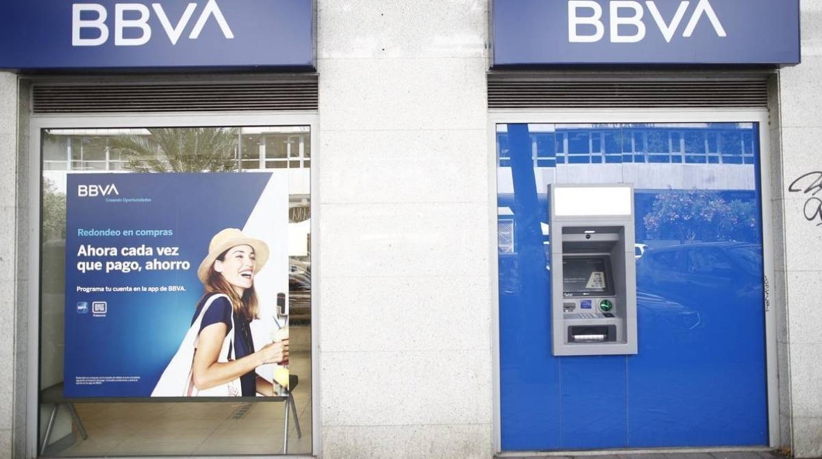 Sucursal de BBVA donde trabajaba el director despedido por emitir tarjetas de crédito para apuestas online