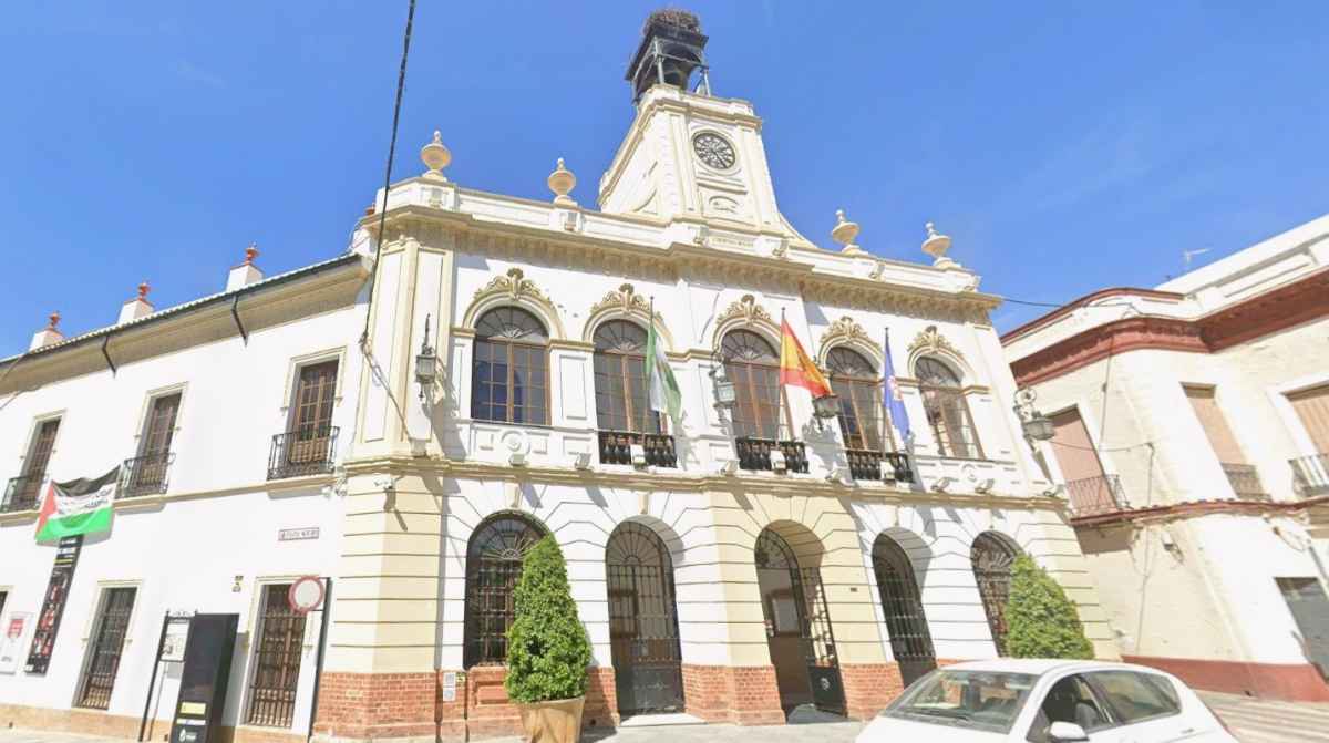 Ayuntamiento de Morón de la Frontera que ha convocado dos plazas de albañil y una bolsa de empleo temporal