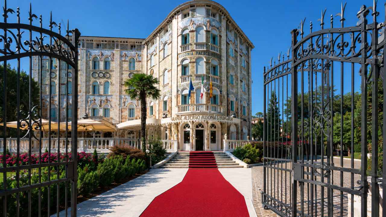 Fachada del Hotel Ausonia Hungaria de Venecia, donde trabajaba la camarera despedida