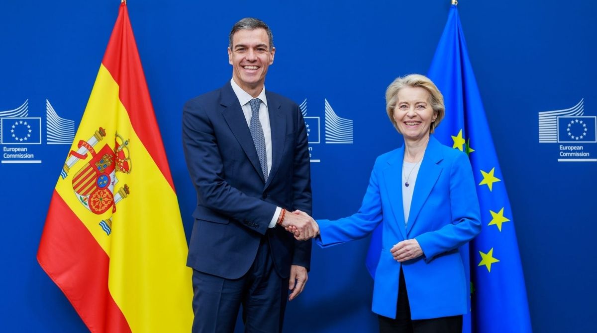 Infoemplea2 1 Pedro Sánchez y Ursula von der Leyen tras el cambio europeo sobre el despido improcedente en España
